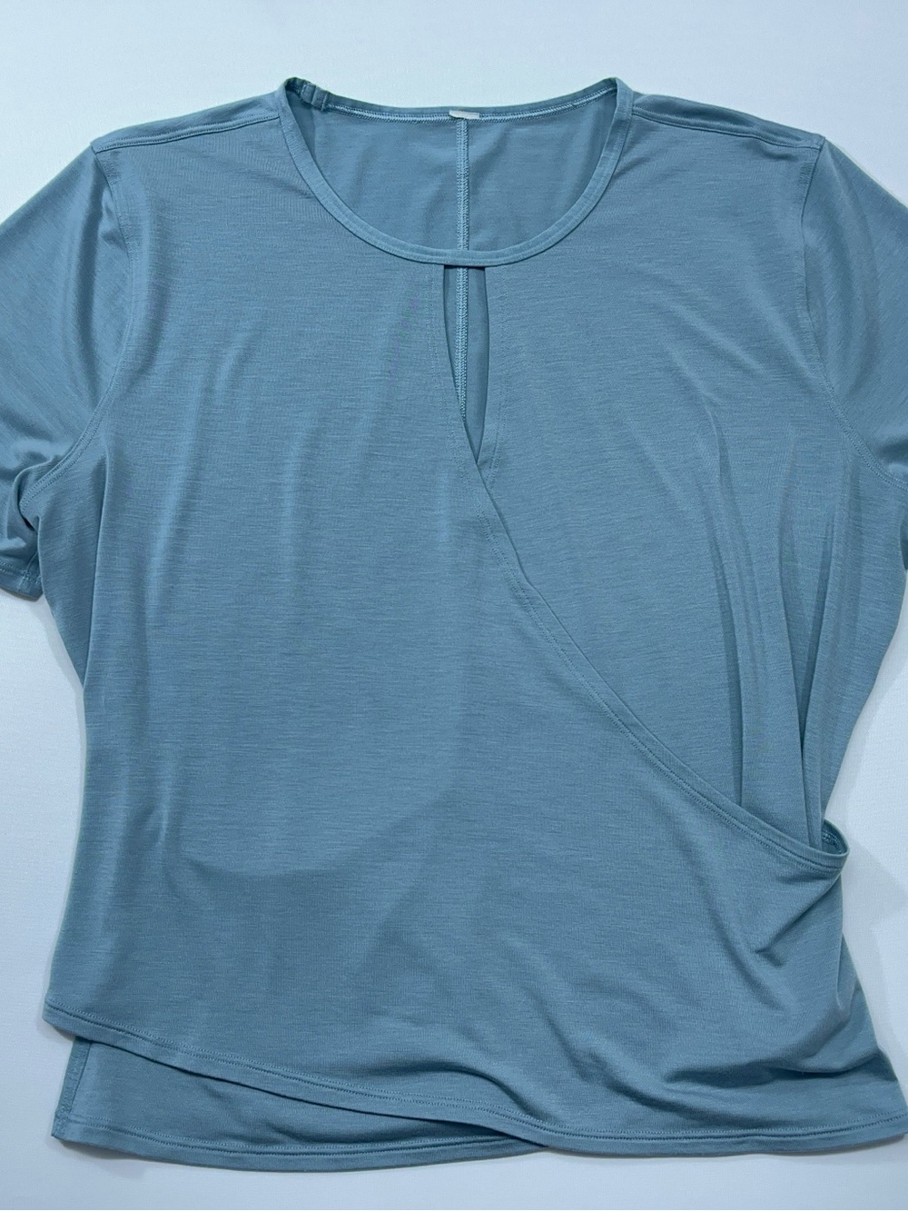 Lululemon Top Womens Small Gray Yoga Gym Quick Dry Wrap Front Short Sleeve Tee